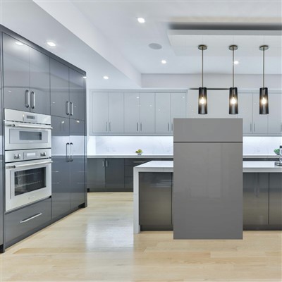 Høyglans grå kjøkkenskap